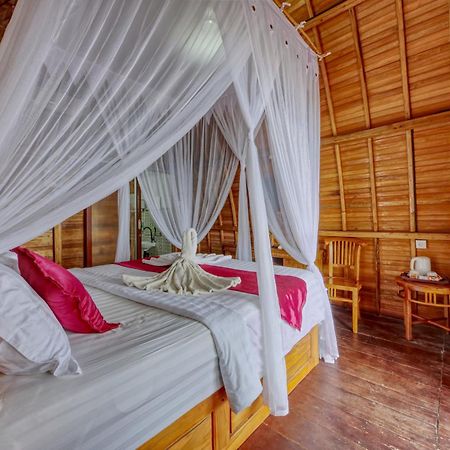 Santen Beach Bungalows Ped Exterior photo